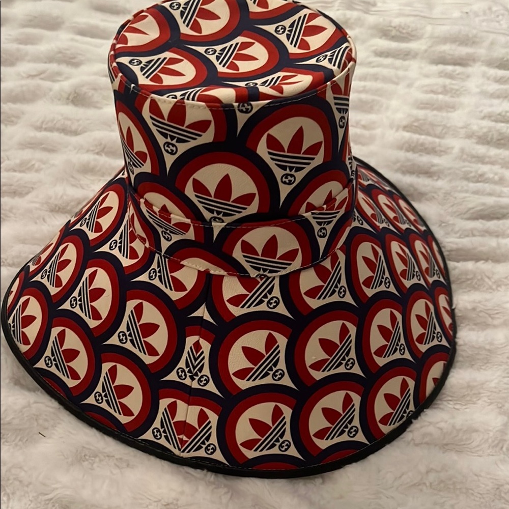 Gucci and Adidas Collab Red and Blue Wide-Brim Hat Size med
